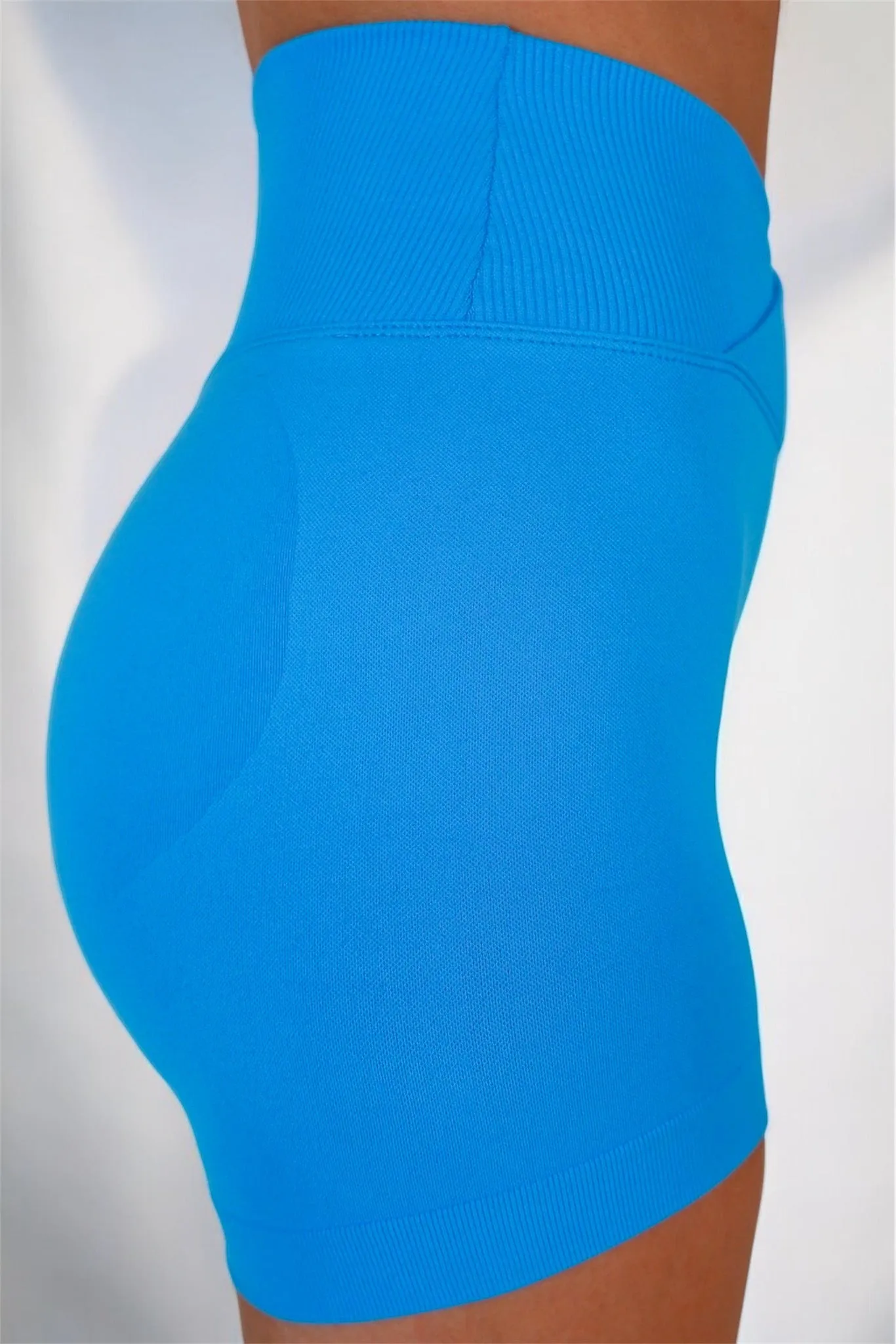 Aero V-Band Scrunch Shorts - Deep Sky Blue