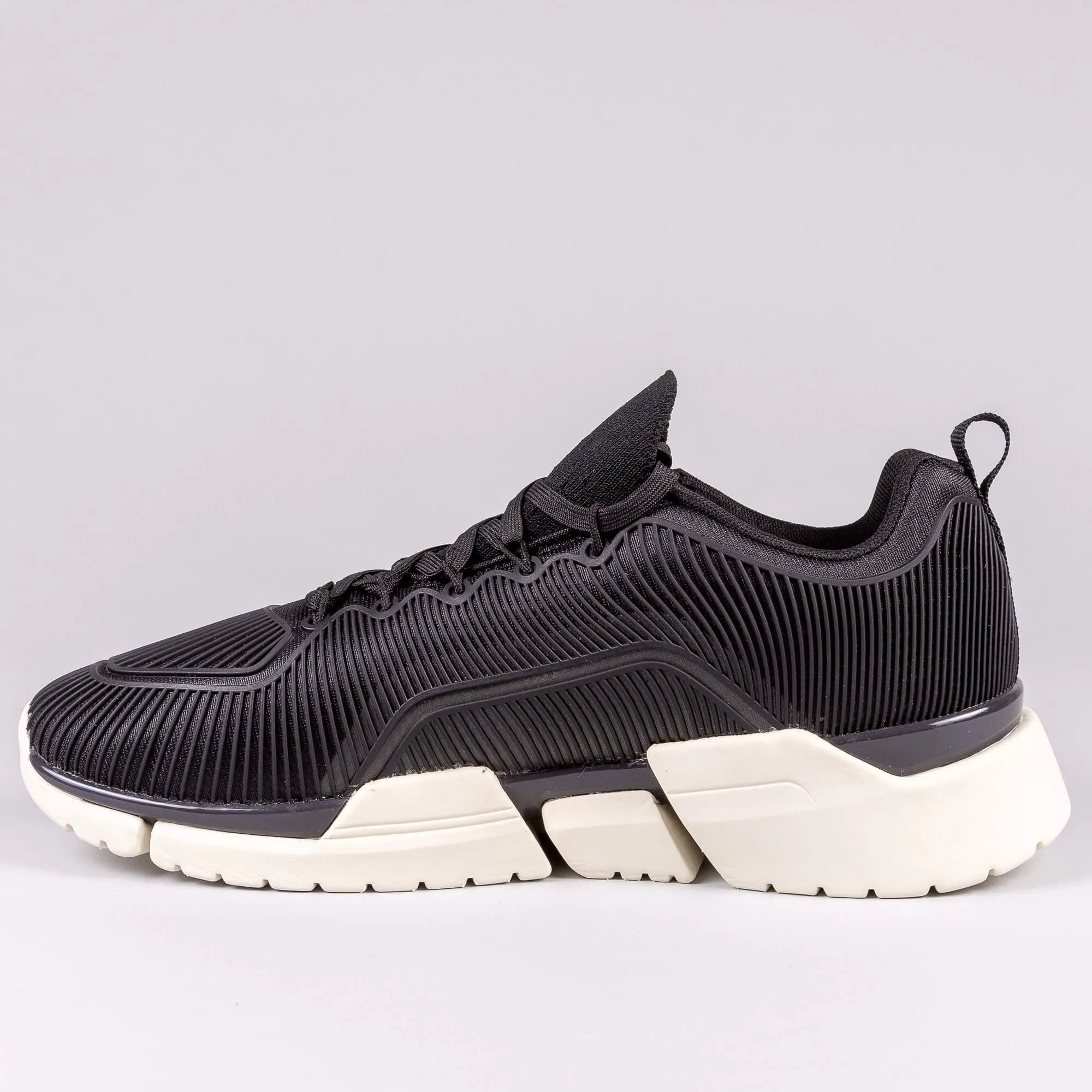 Champion Low Cut Shoe LANDER CAGE Black