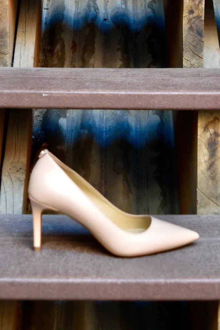 Michael Kors Alina Size 7 only