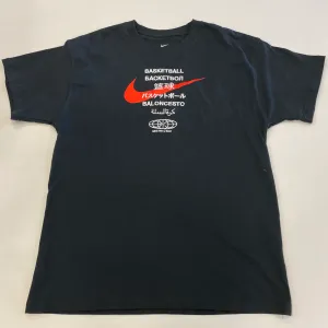 Nike Athletic Top Size Medium