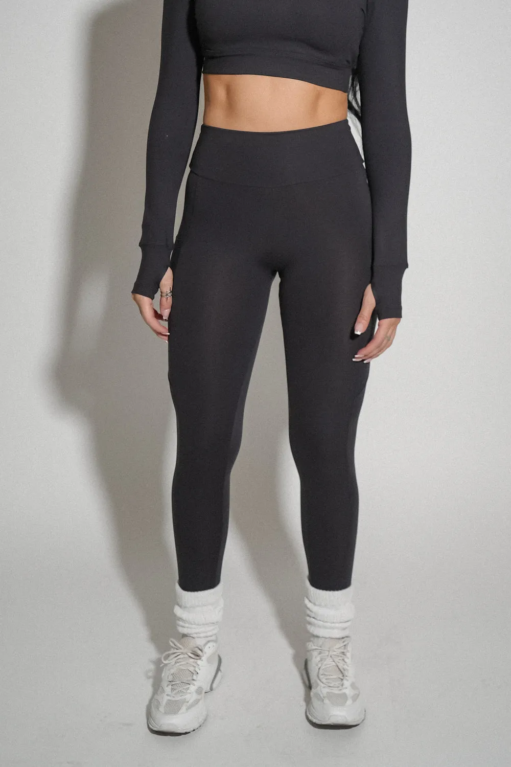 Perfect Pocket V-Booty Legging - Black