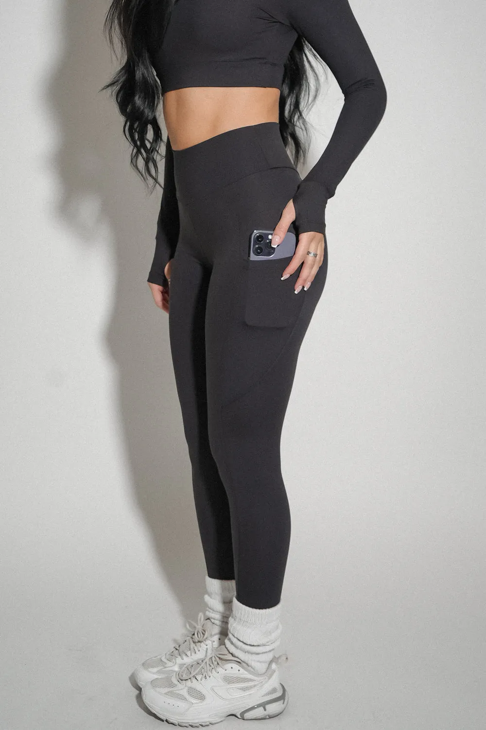 Perfect Pocket V-Booty Legging - Black