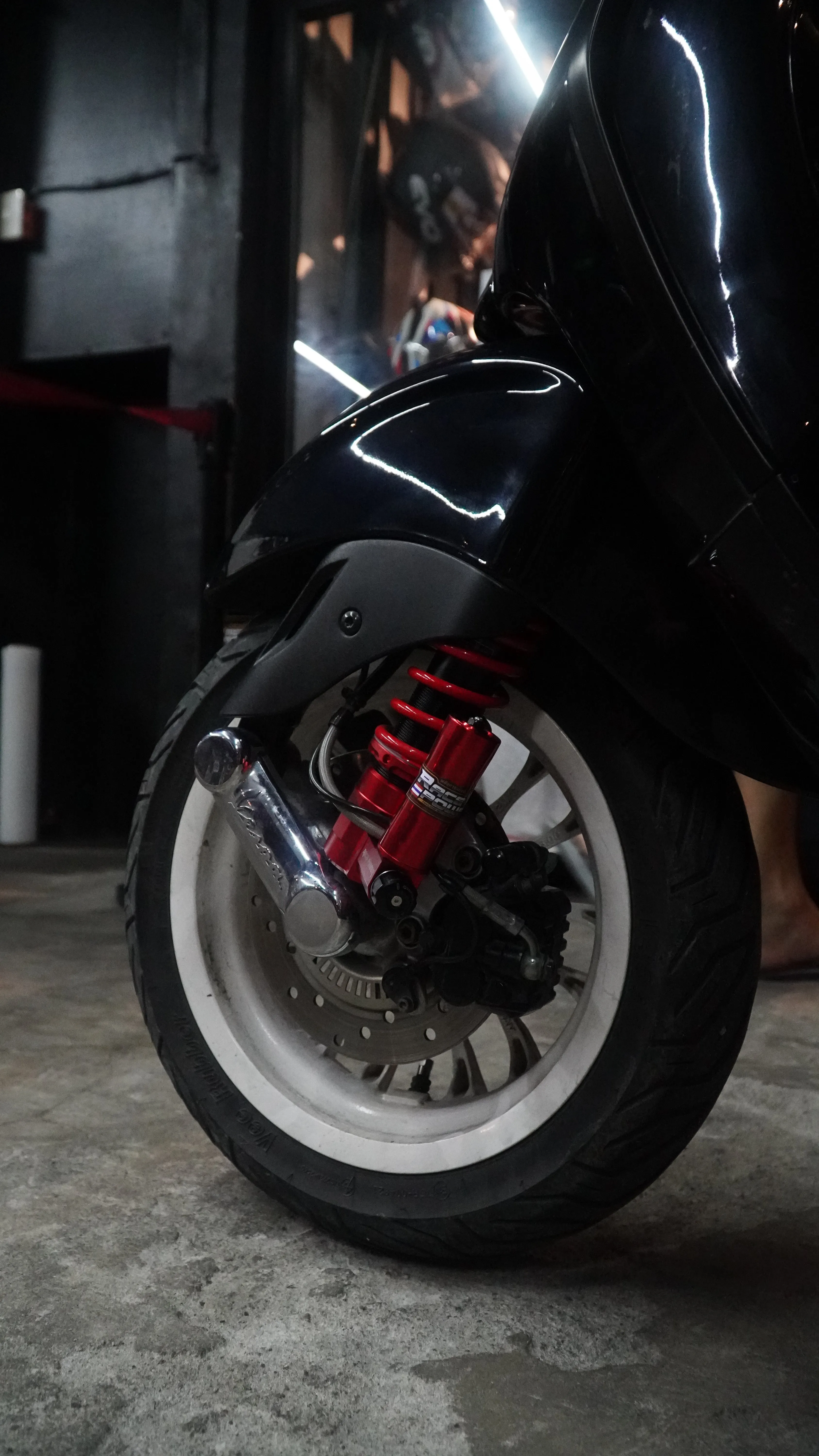 RACE POWER SHOCK 265MM & 365MM VESPA (RED)