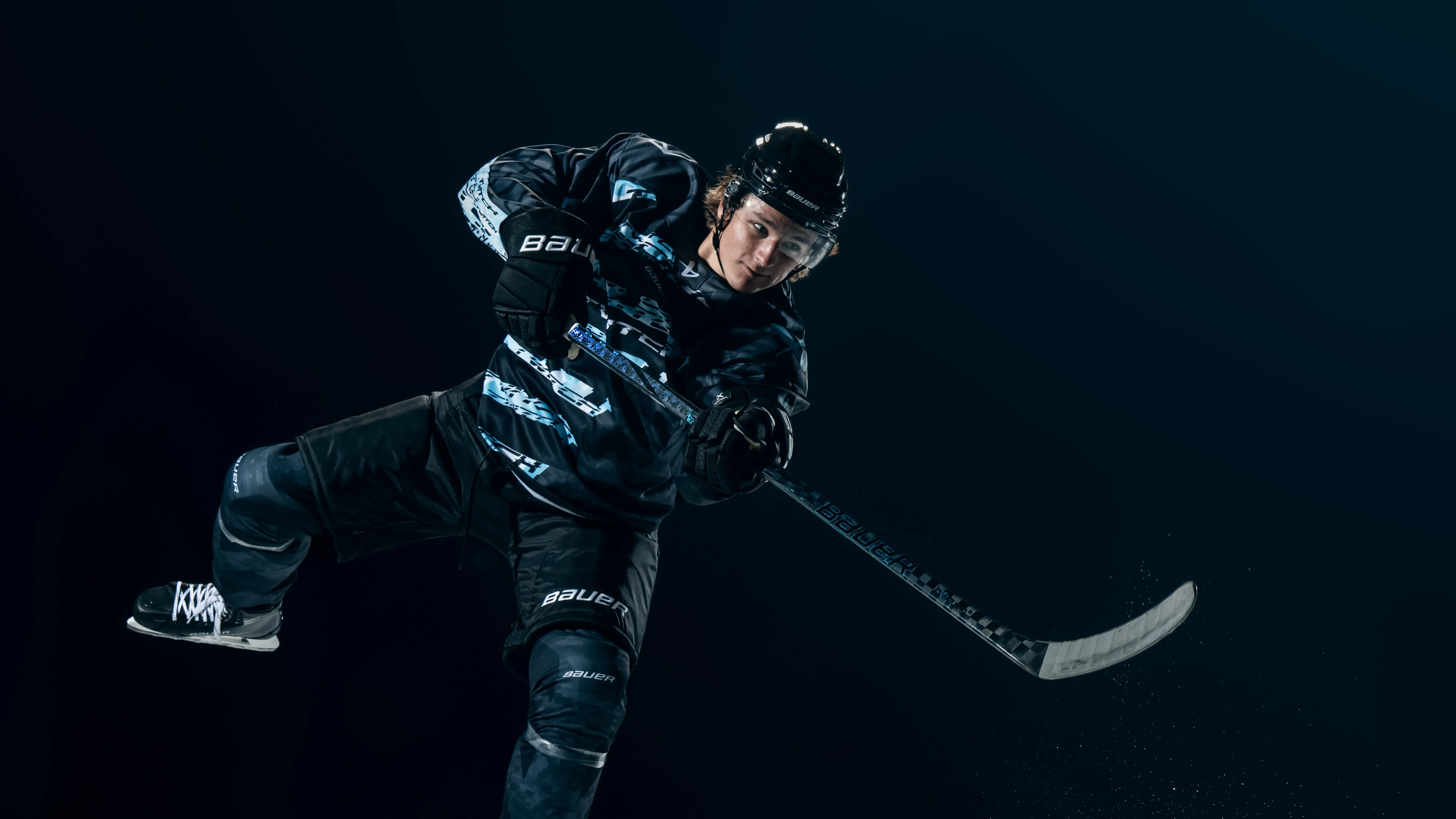 Senior Twitch Grip Hockey Stick - 2024