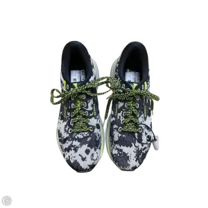 Shoes Athletic By Brooks In Black & White, Size: 6.5