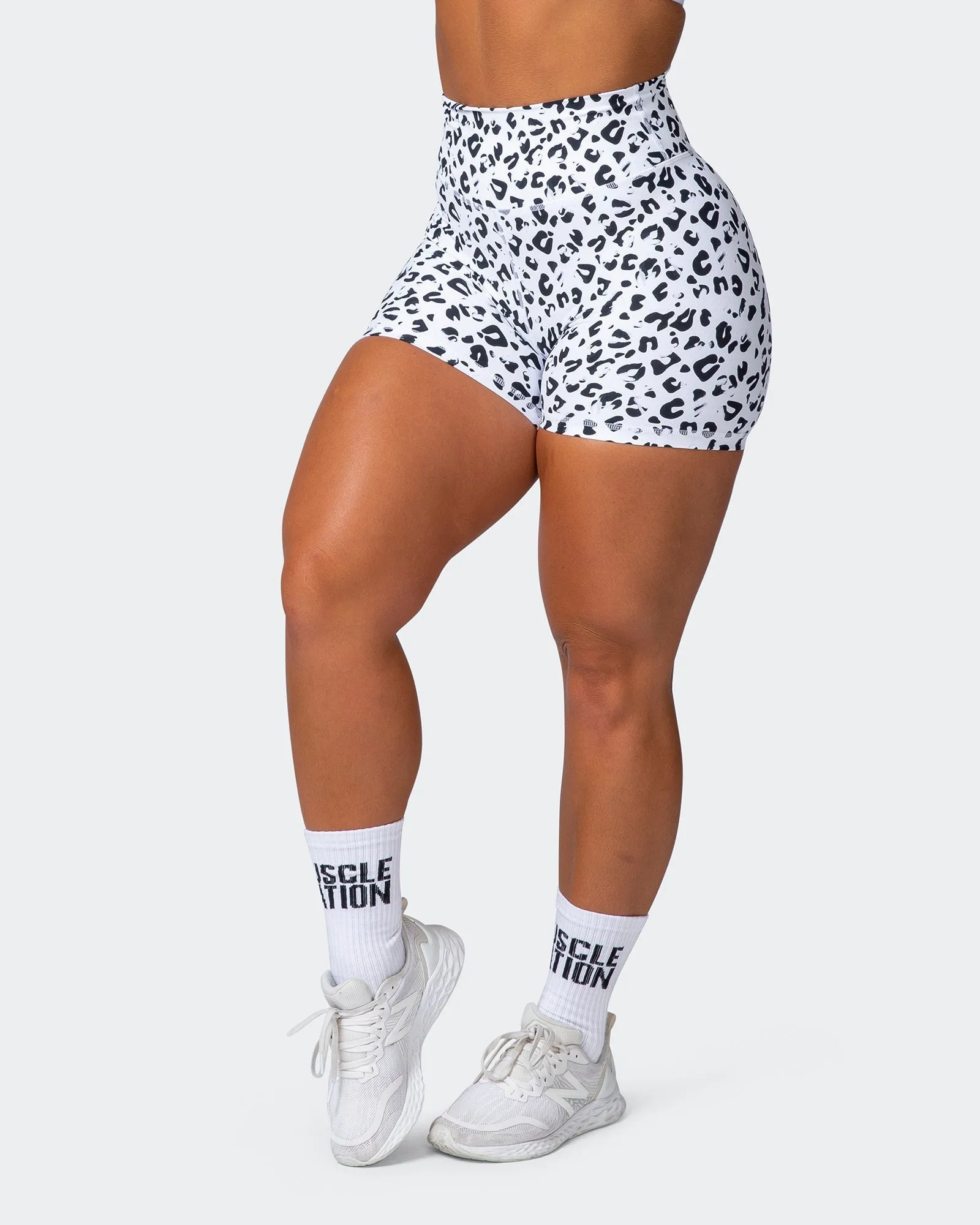 Signature Scrunch Midway Shorts - Snow Leopard