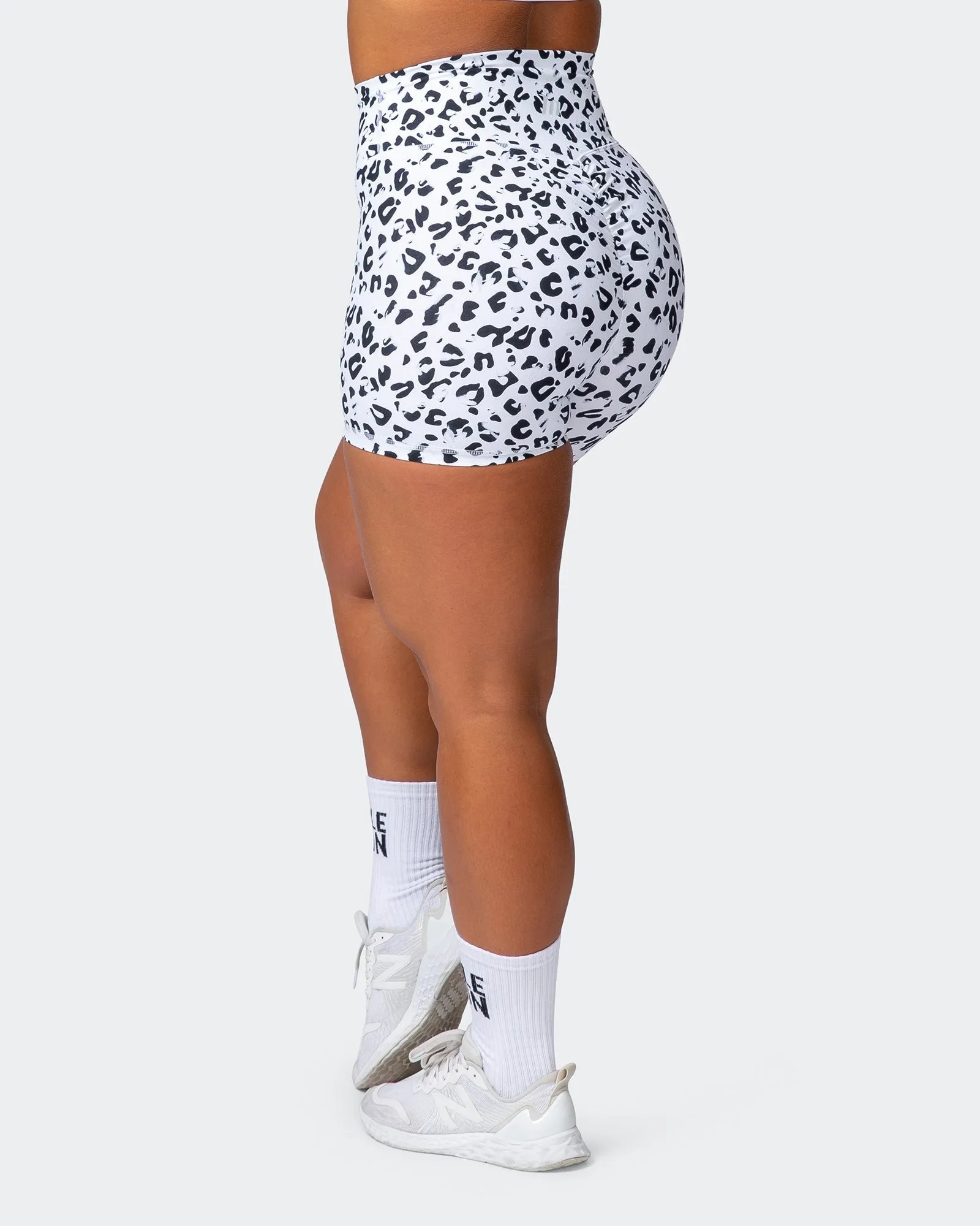 Signature Scrunch Midway Shorts - Snow Leopard
