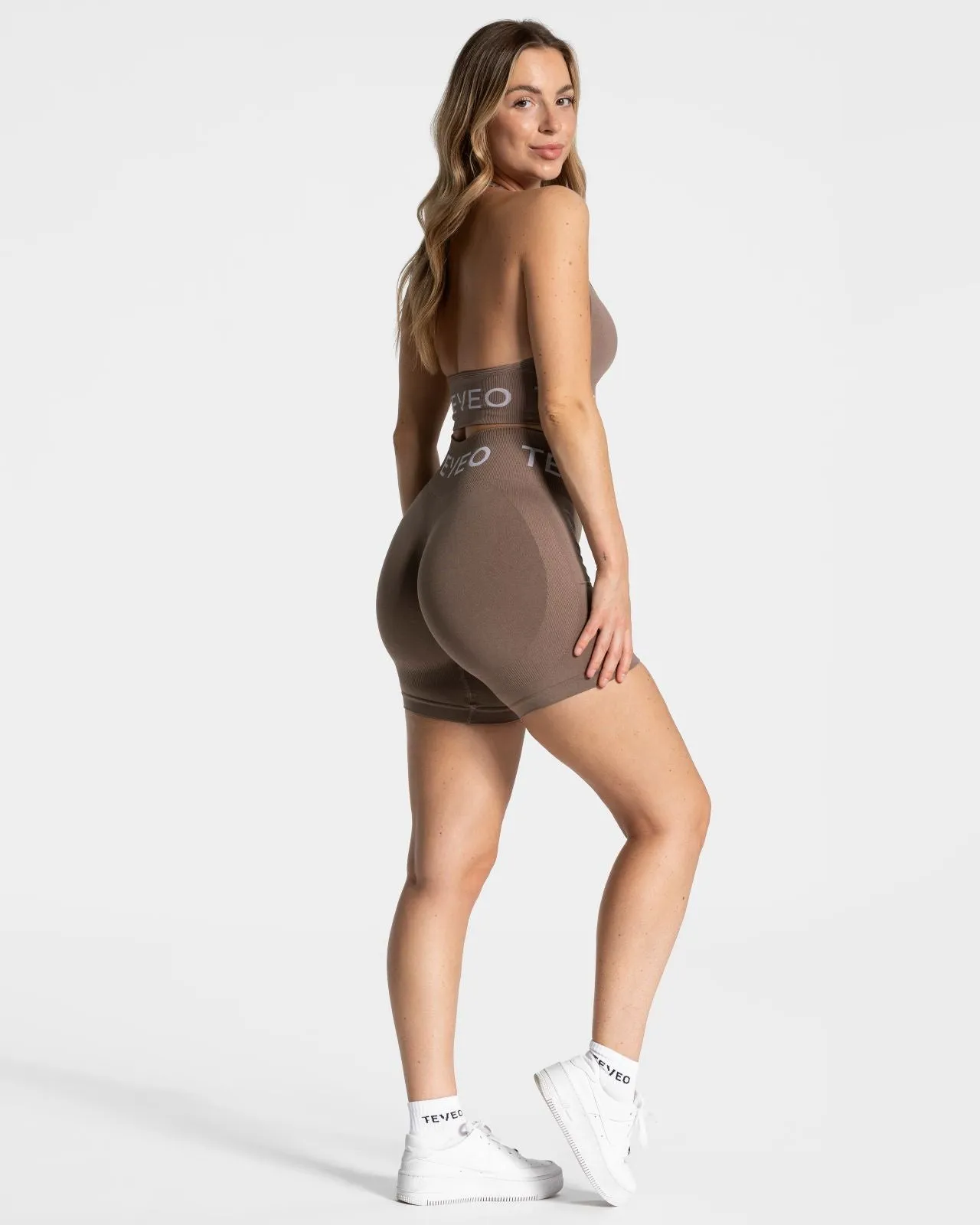 Signature Scrunch Short "Mokka"