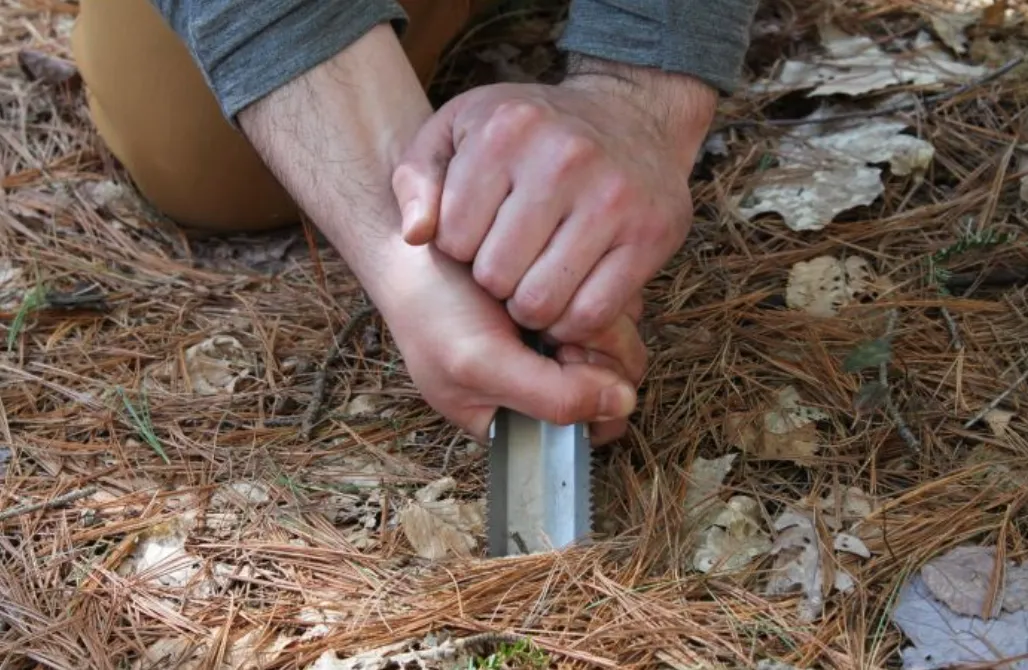 VARGO TITANIUM DIG DIG TOOL - TROWEL & TENT STAKE