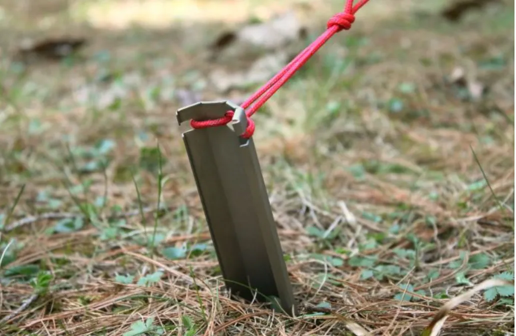 VARGO TITANIUM DIG DIG TOOL - TROWEL & TENT STAKE