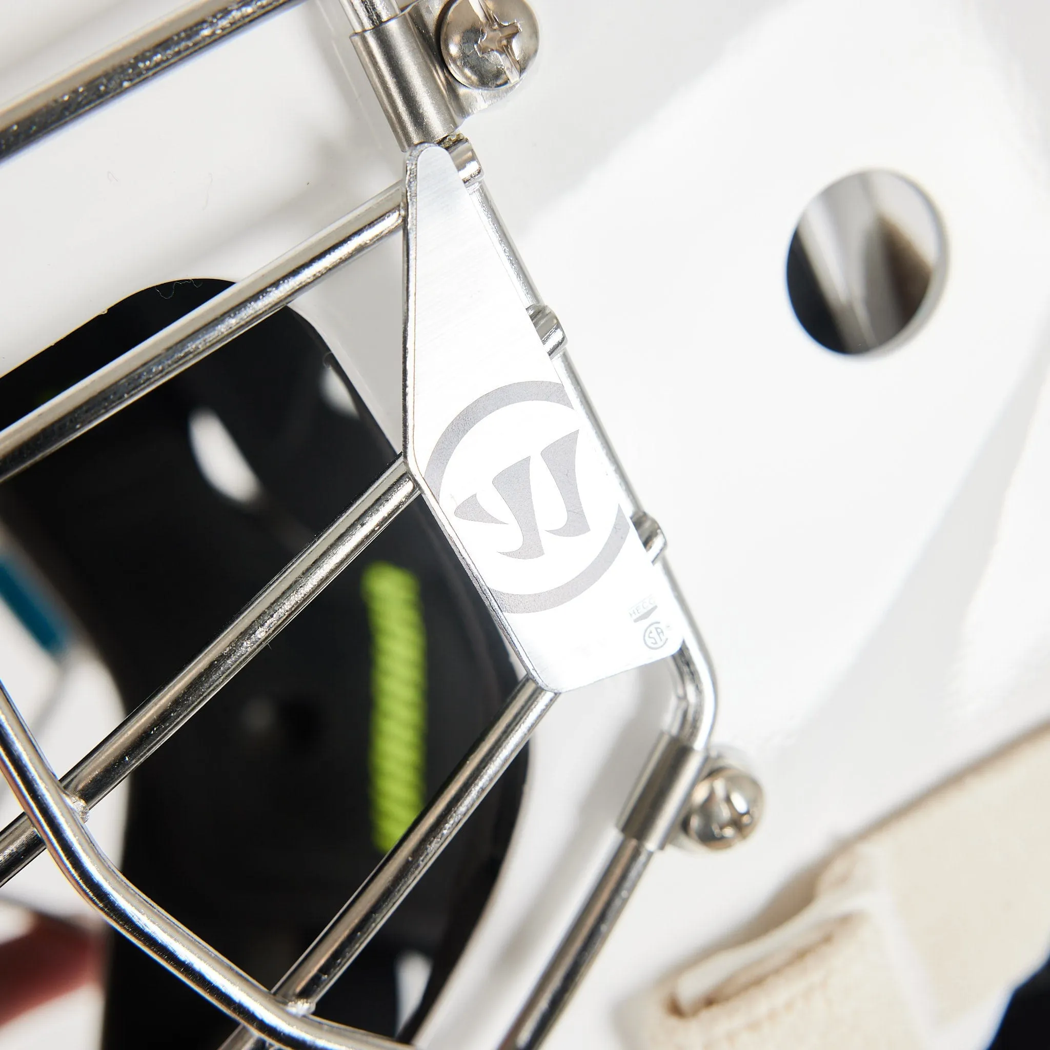 Warrior Ritual F2 E  Senior Goalie Mask